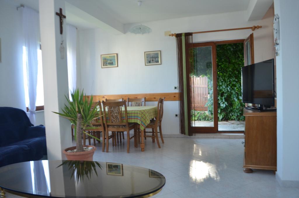 Holiday Villa In Omiš Esterno foto